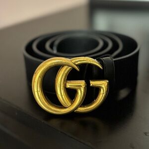 Authentic Black Gucci Gold Double G 1.5” Wide Belt - Open to offers or trades!